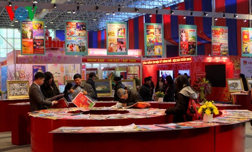 2015 spring press fair opens - ảnh 1